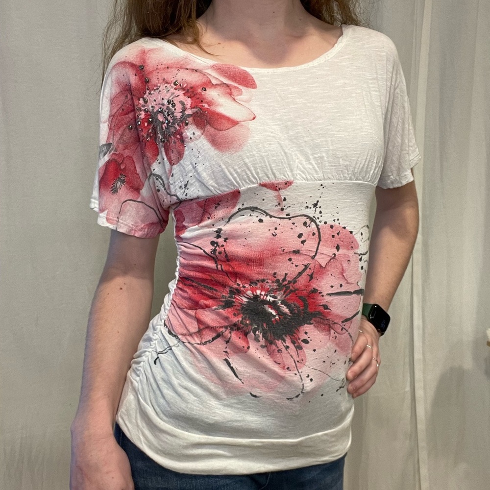 Forever 21 slim fit flower blouse